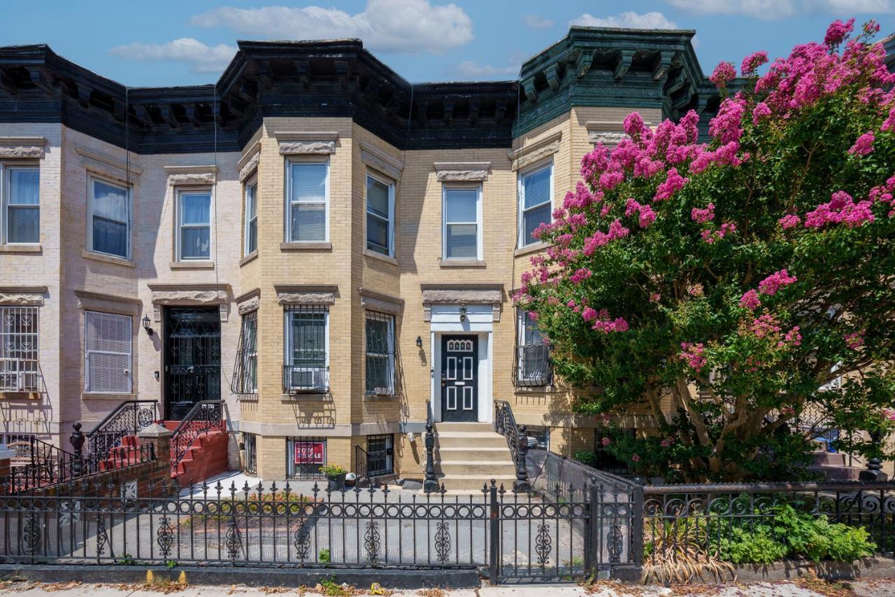 Lovely 2 Bedroom In The Hearts Of Crown Heights Appartement *