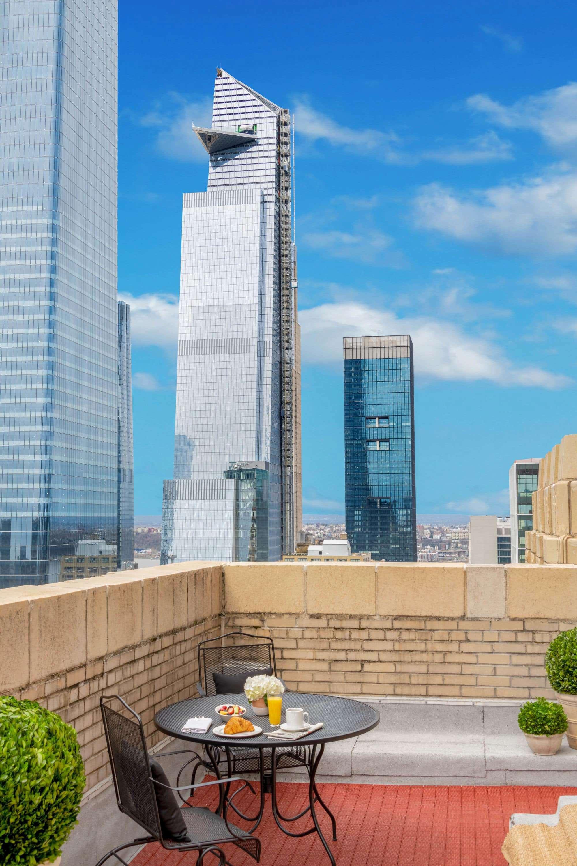 The New Yorker Hotel By Lotte Hotels Hotel