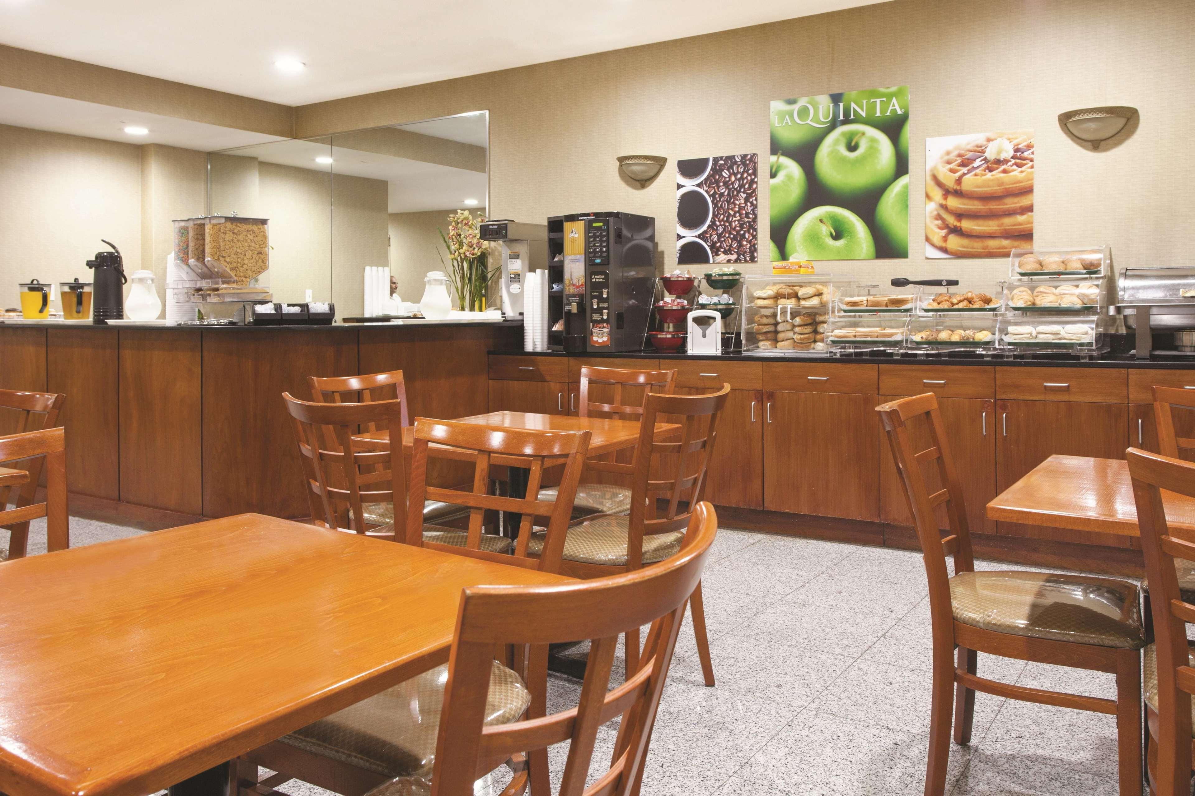 La Quinta By Wyndham Queens 3*
