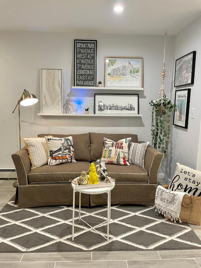 Modern With Parking & Quick Ride To Manhattan Appartamento