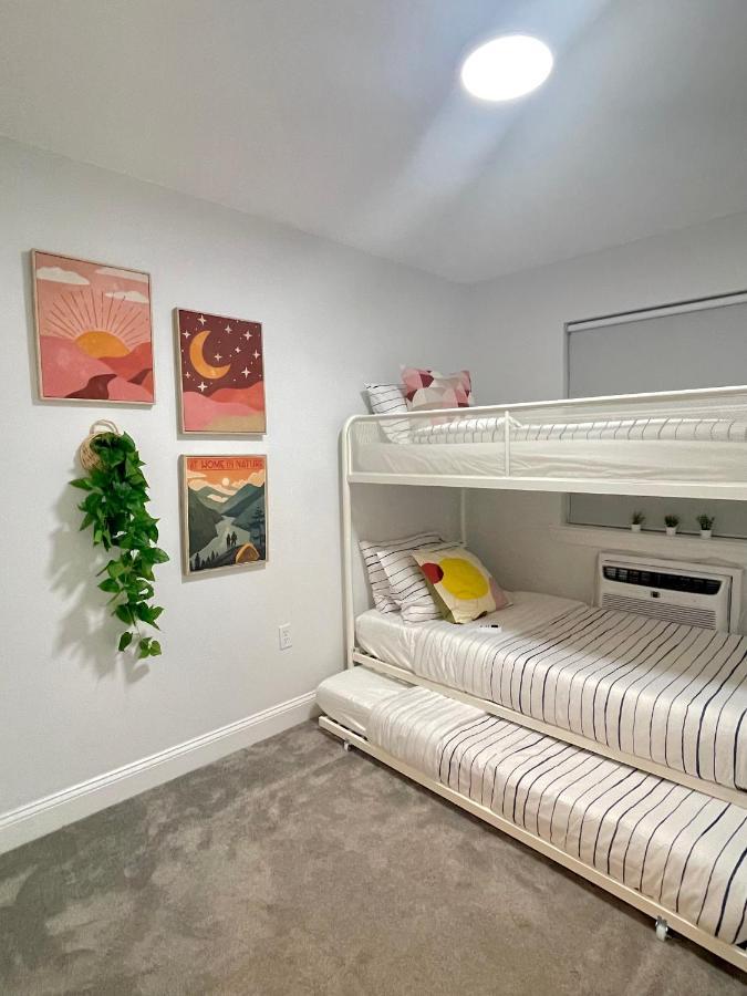 Modern With Parking & Quick Ride To Manhattan Appartamento