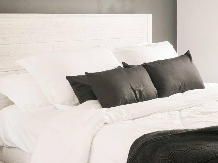 Ferienhaus A New Splash Of Color In The Heart Of Queens