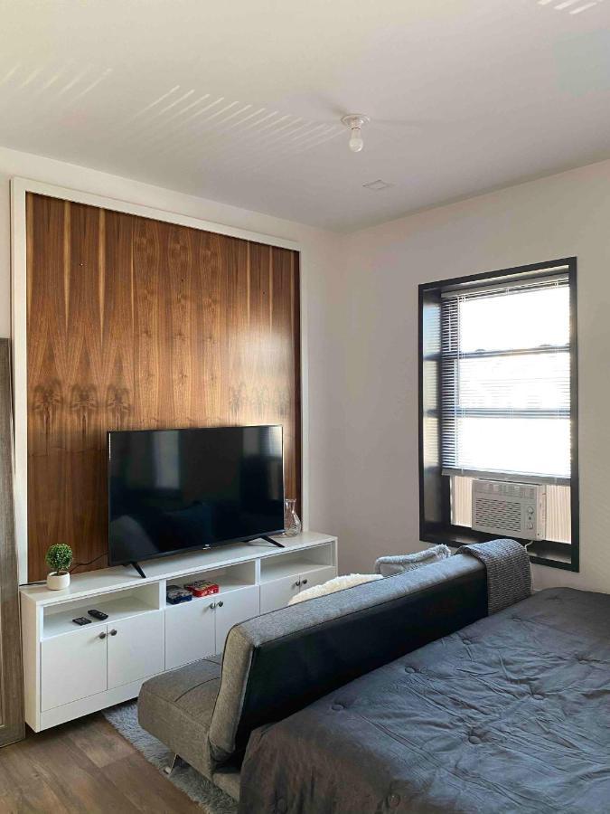 145 St Queens Near Jfk, Lga, & Citi Field, Free Parking In The Backyard 646-667-6696 * Nueva York