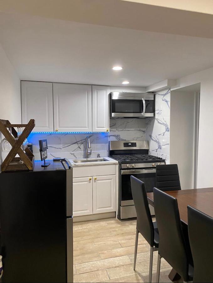 145 St Queens Near Jfk, Lga, & Citi Field, Free Parking In The Backyard 646-667-6696 * Nueva York