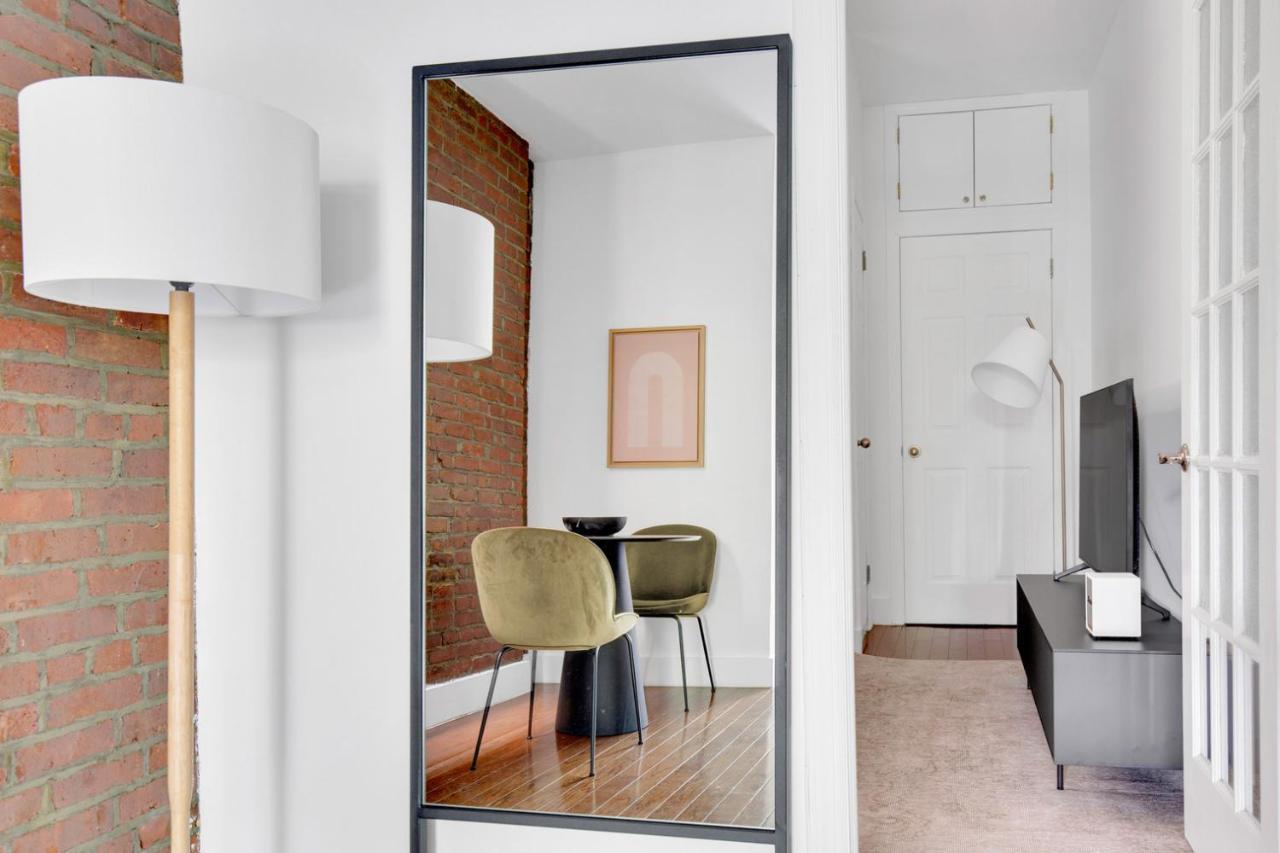 Sunlit Les 1br W Wd Nr Bd Train Nyc-865 New York City