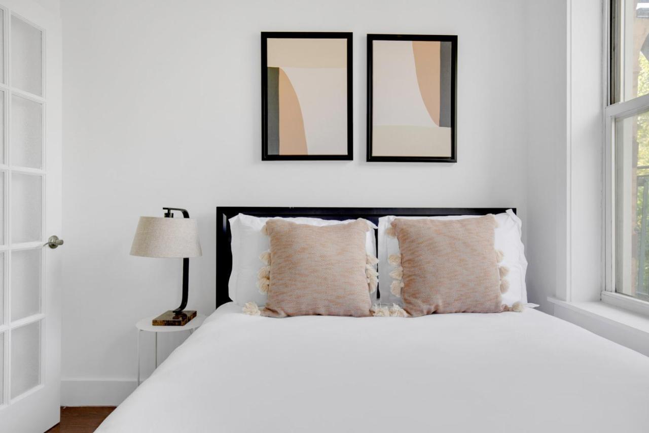 Sunlit Les 1br W Wd Nr Bd Train Nyc-865 New York City