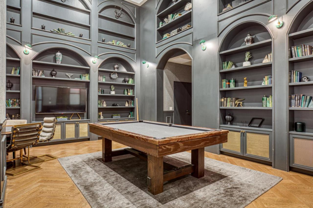 St 1br Wspeakeasy Doorman Gym Nyc-225 Appartement