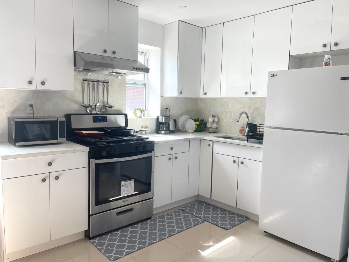 Appartement Brand New!!!with Balcony, Free Parking, 3 Minutes To Subway