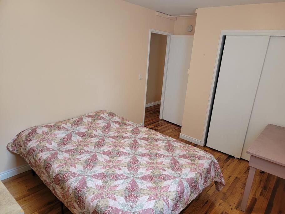 1st Floor Private Apt Near Ferry To Nyc And Park New York