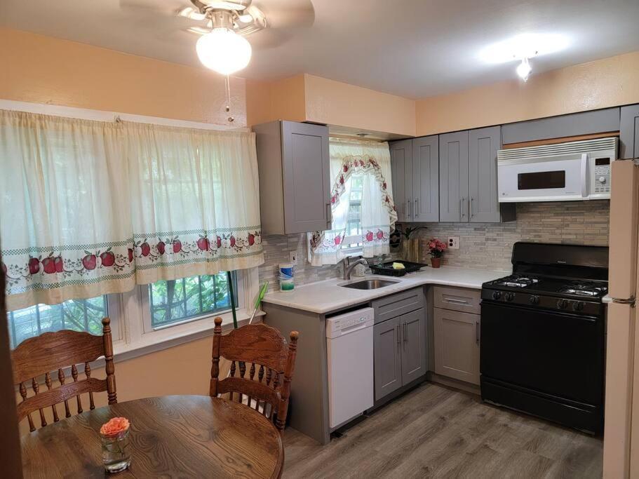 Appartement 1st Floor Private Apt Near Ferry To Nyc And Park New York