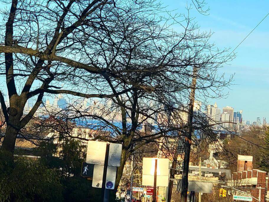 1st Floor Private Apt Near Ferry To Nyc And Park New York