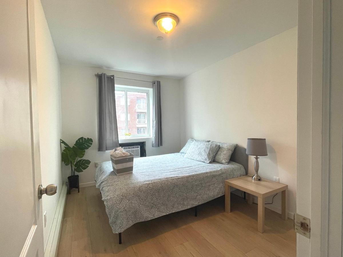 Brand New!!!with Balcony, Free Parking, 3 Minutes To Subway *