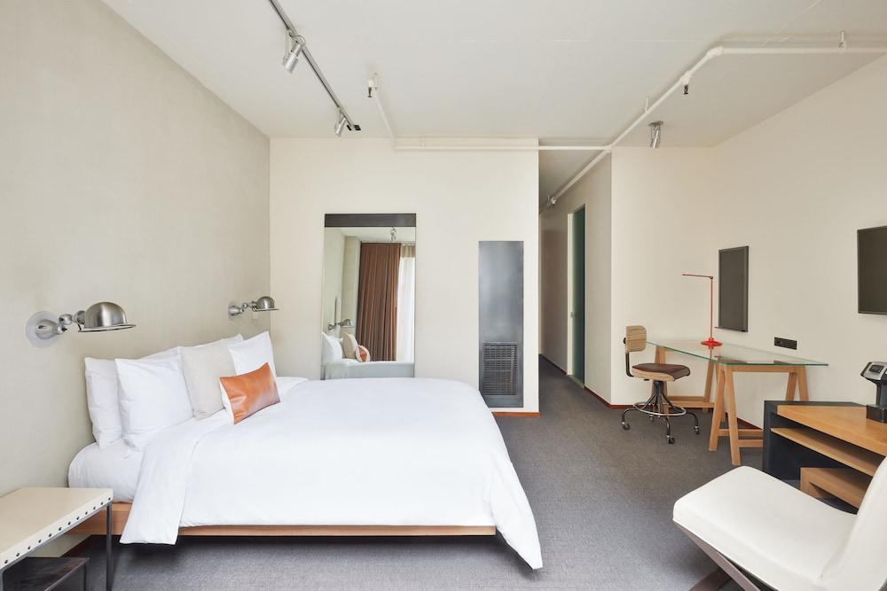 Hotel Sonder L Chambers New York