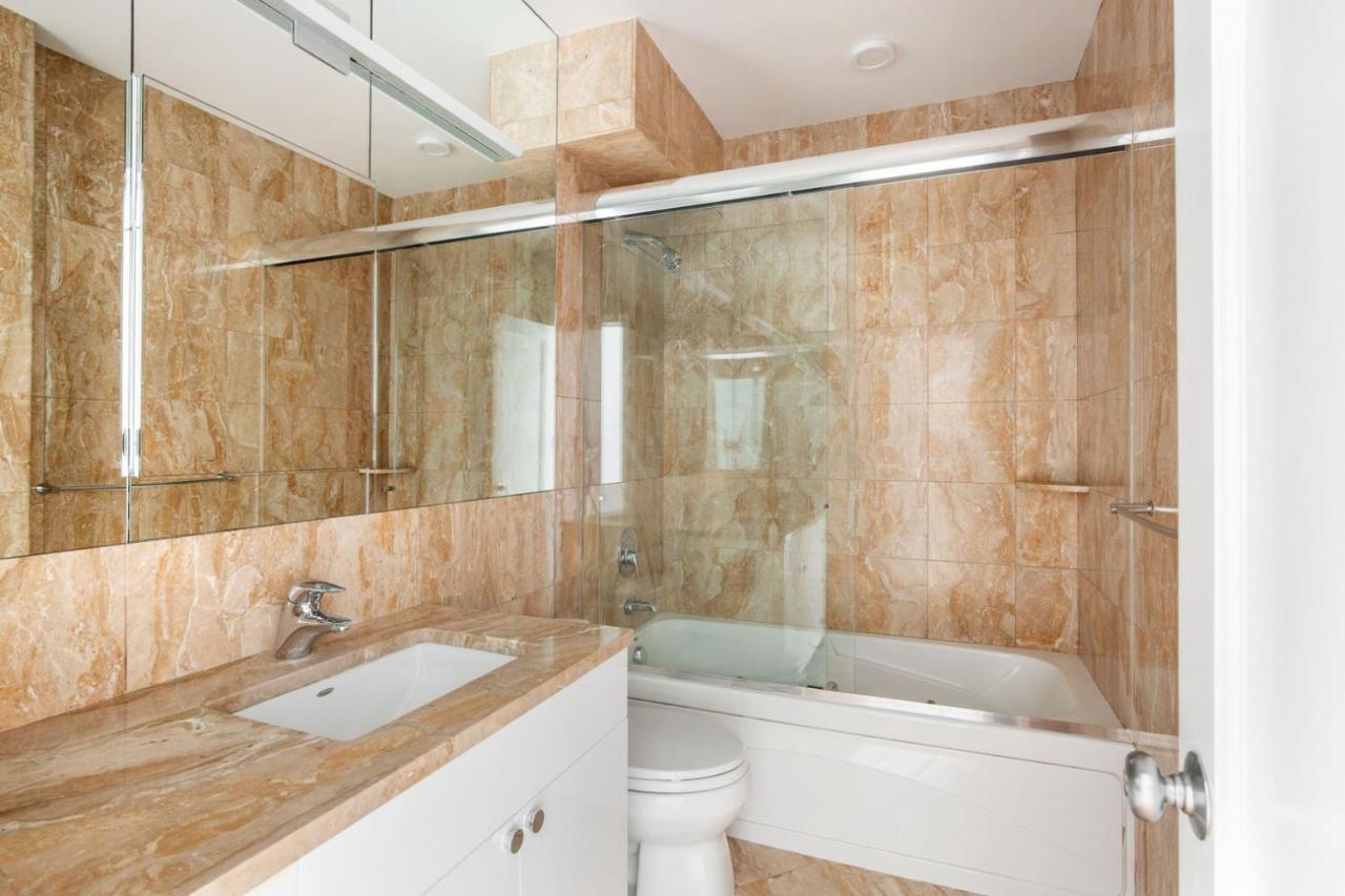Ues 3br W Balcony Doorman Nr Park Nyc-1192 * New York