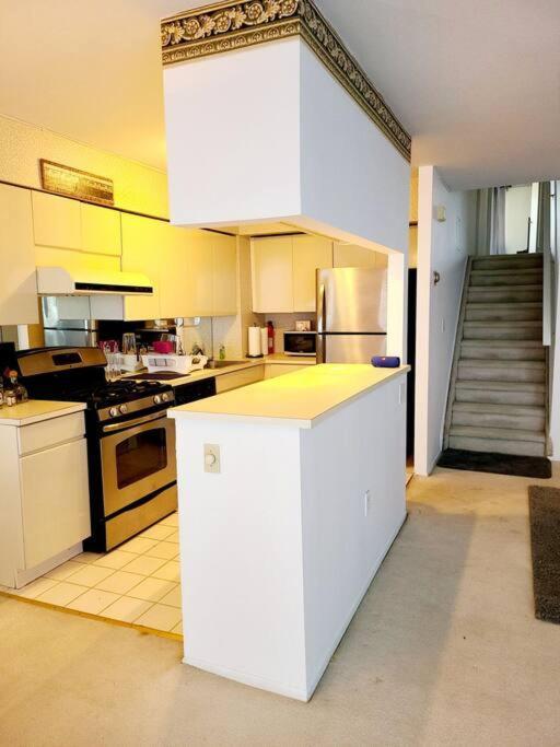 Appartement Spacious 3 Level Condo/townhouse, Free Parking. New York