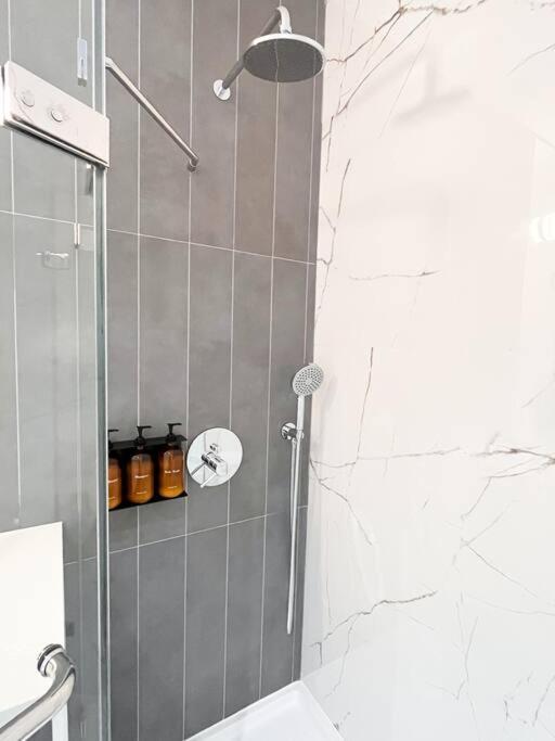 Appartamento New Beautiful Modern One Bedroom In Brooklyn At Rem-casa New York