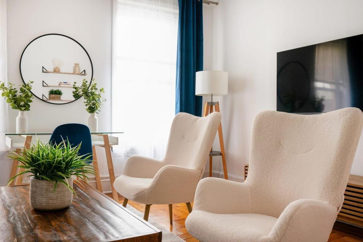 61-2a Large 1br In Upper East Side Nova York