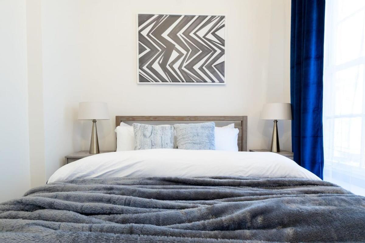 E10-1 Designer East Village Townhouse 1br Nueva York