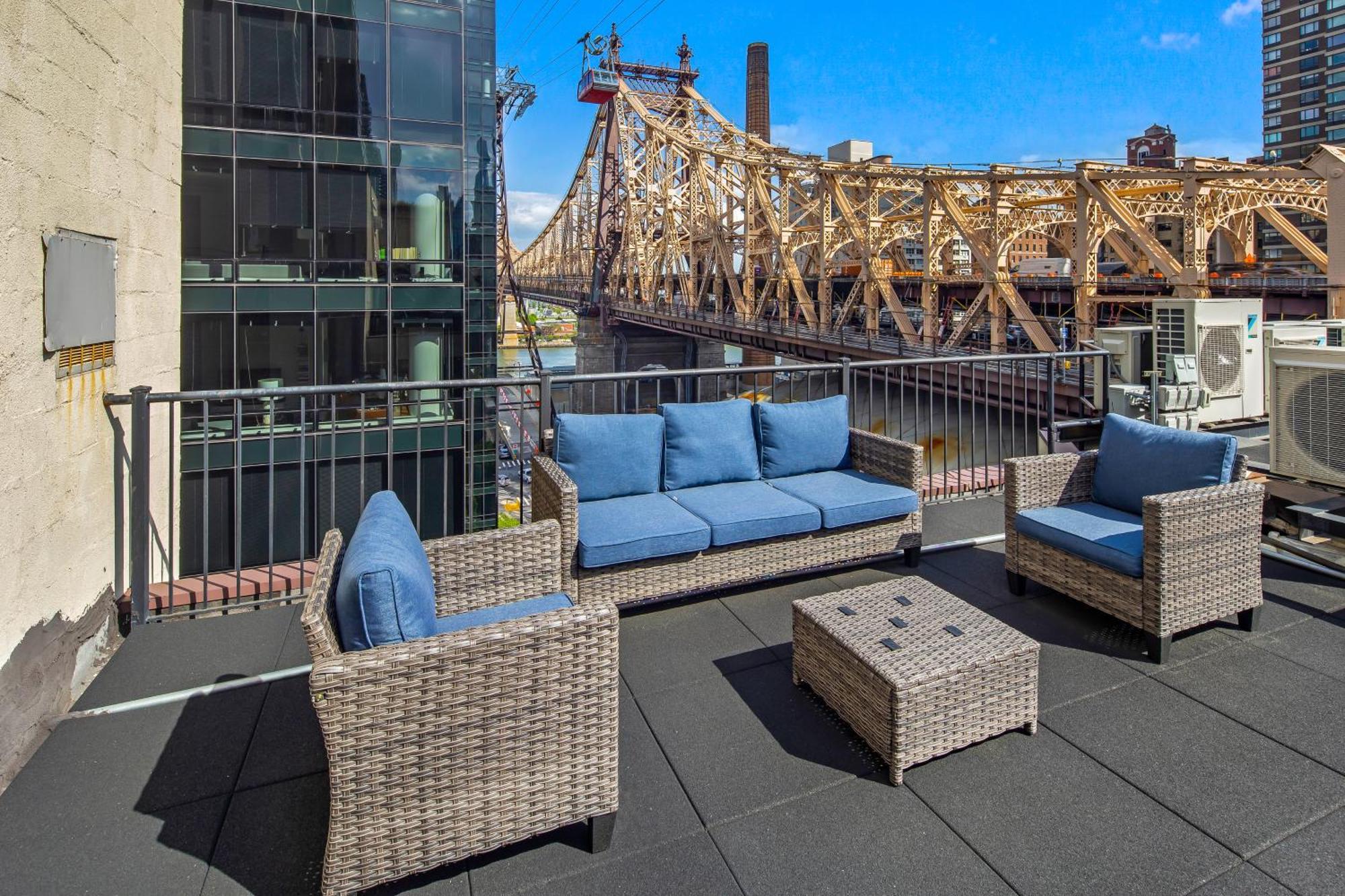 Paradise Suites Apartment