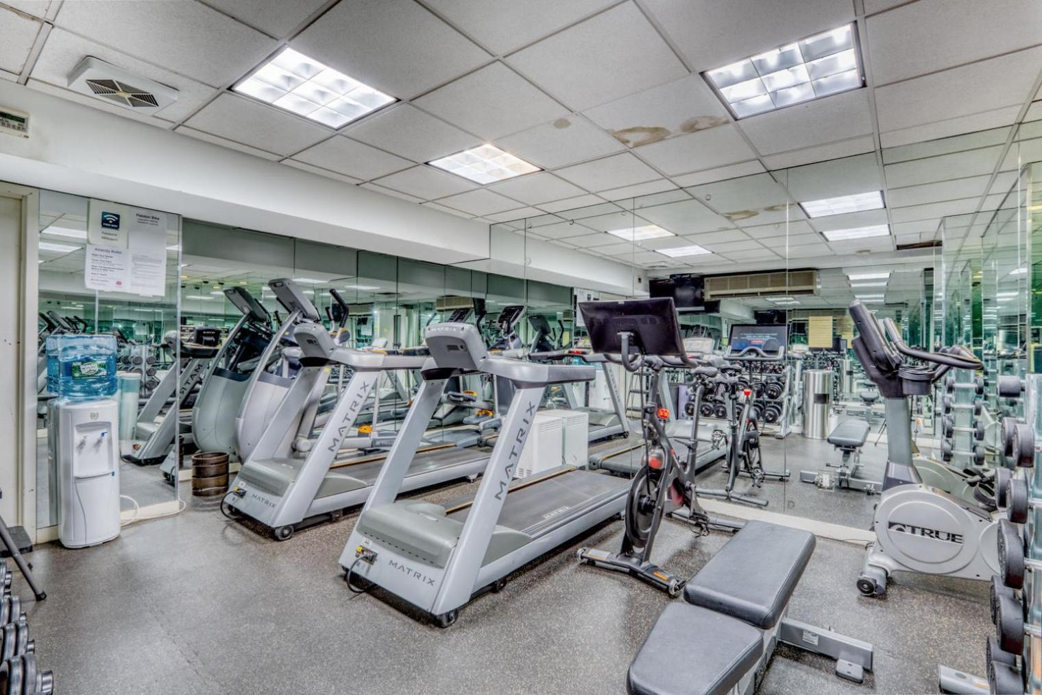Blueground Ues Gym Balcony Nr Park Nyc-1404 Appartement New York