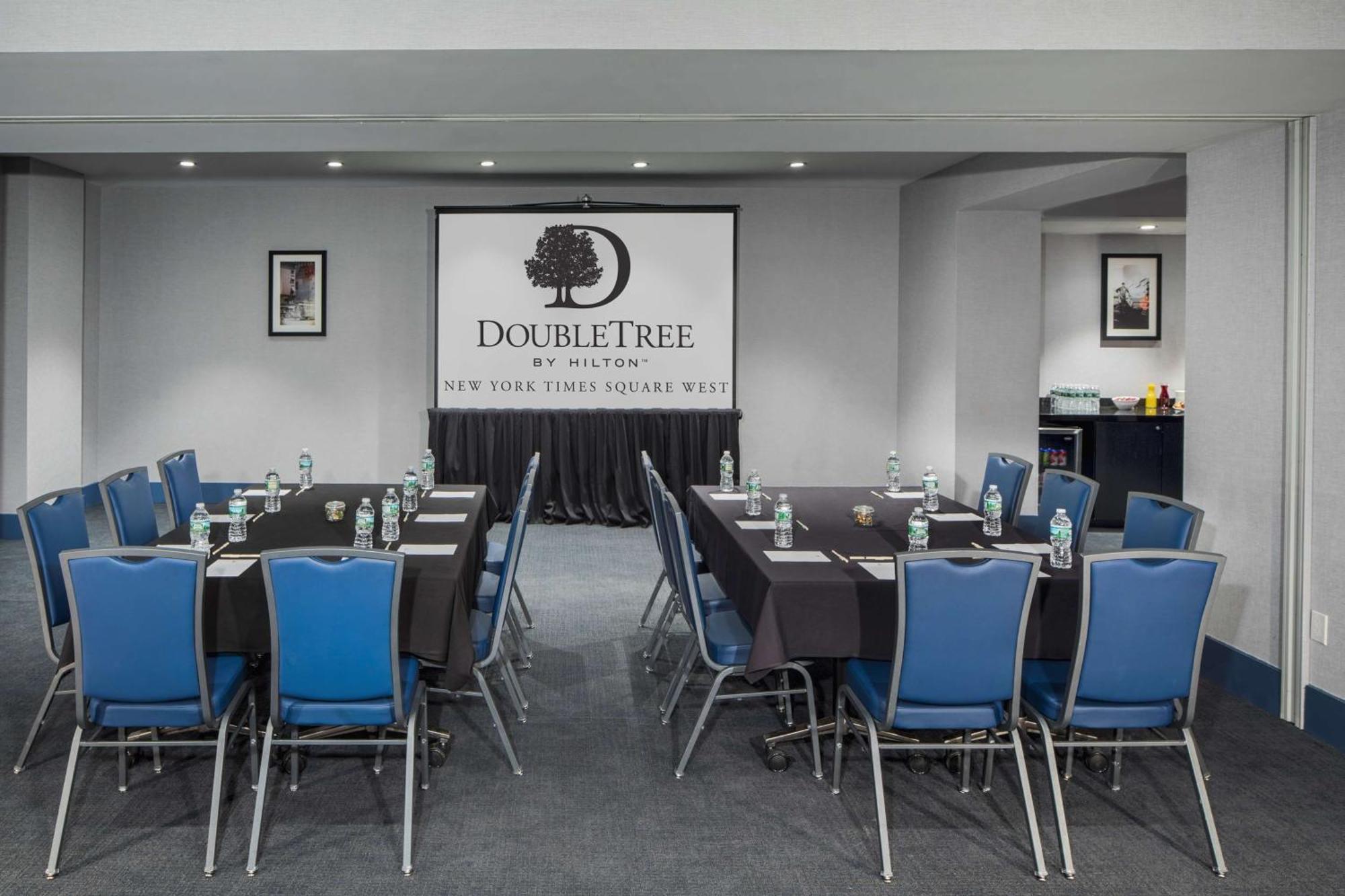 Doubletree By Hilton Times Square West Hotel 4*
