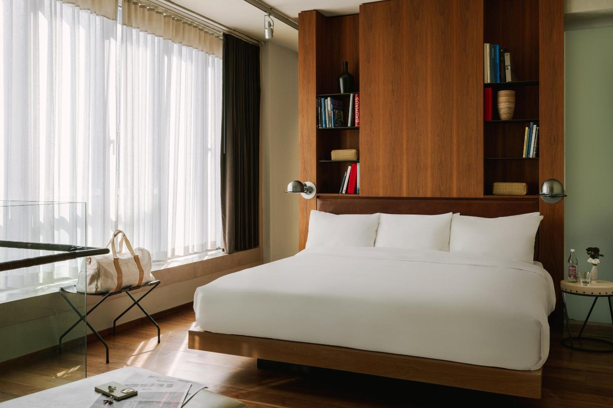 Hotel Sonder L Chambers 4*
