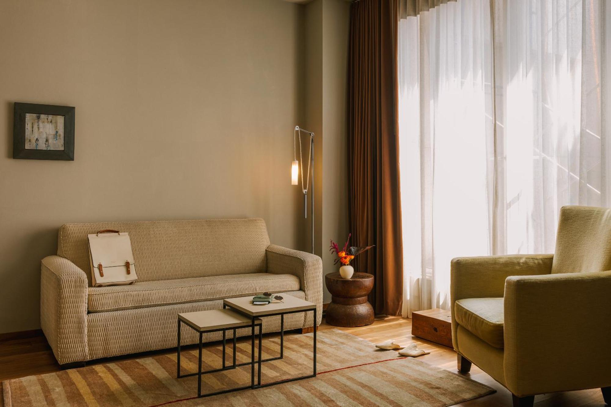 Sonder L Chambers 4*