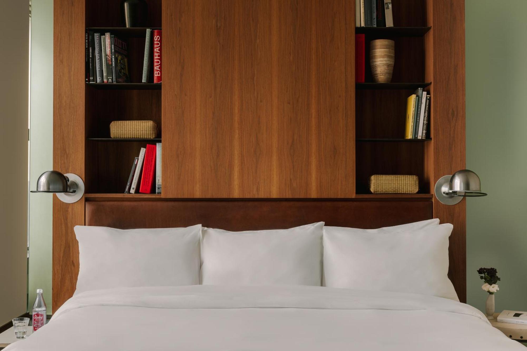Hotel Sonder L Chambers 4*