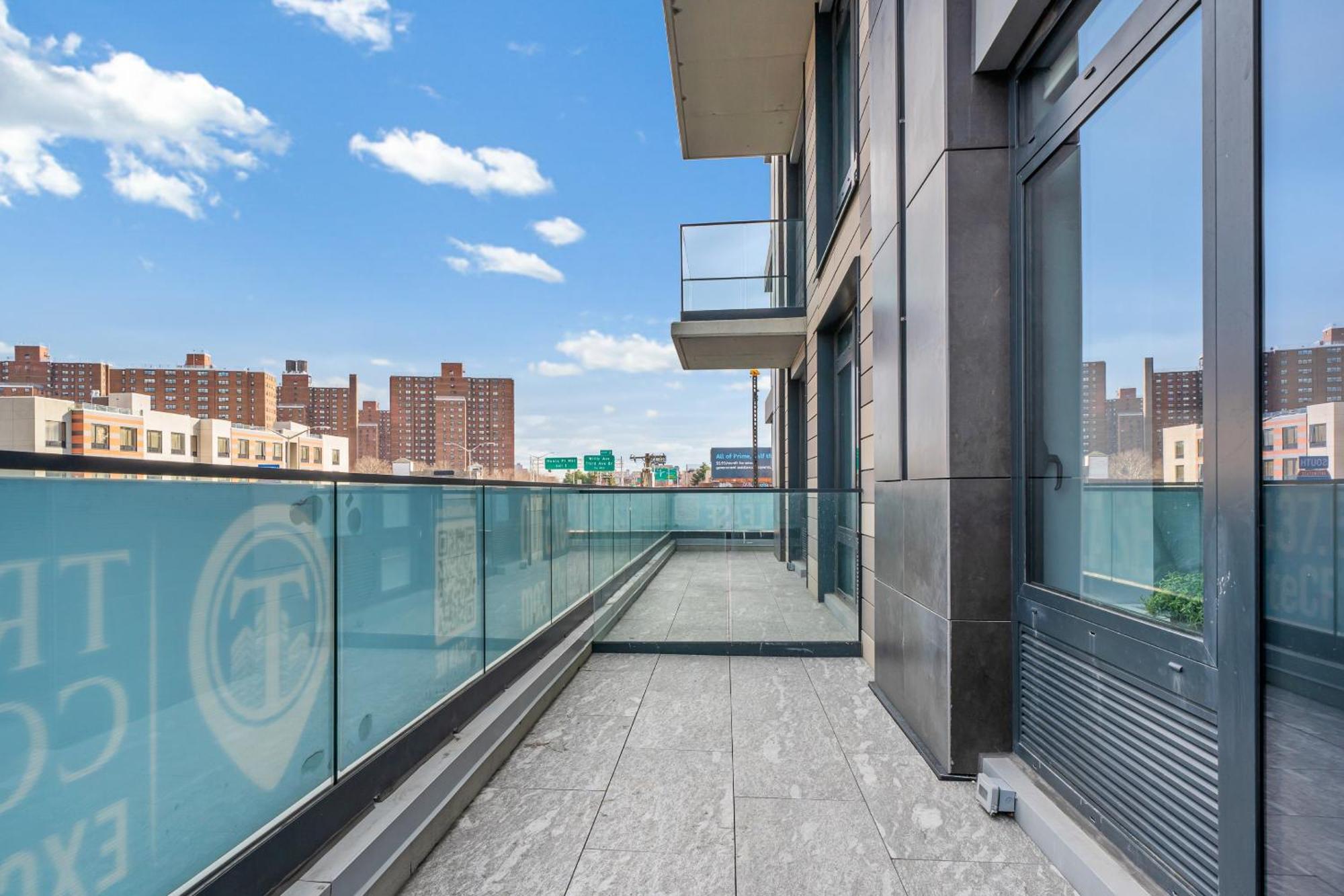 Hotel Global Luxury At The Arches New York City