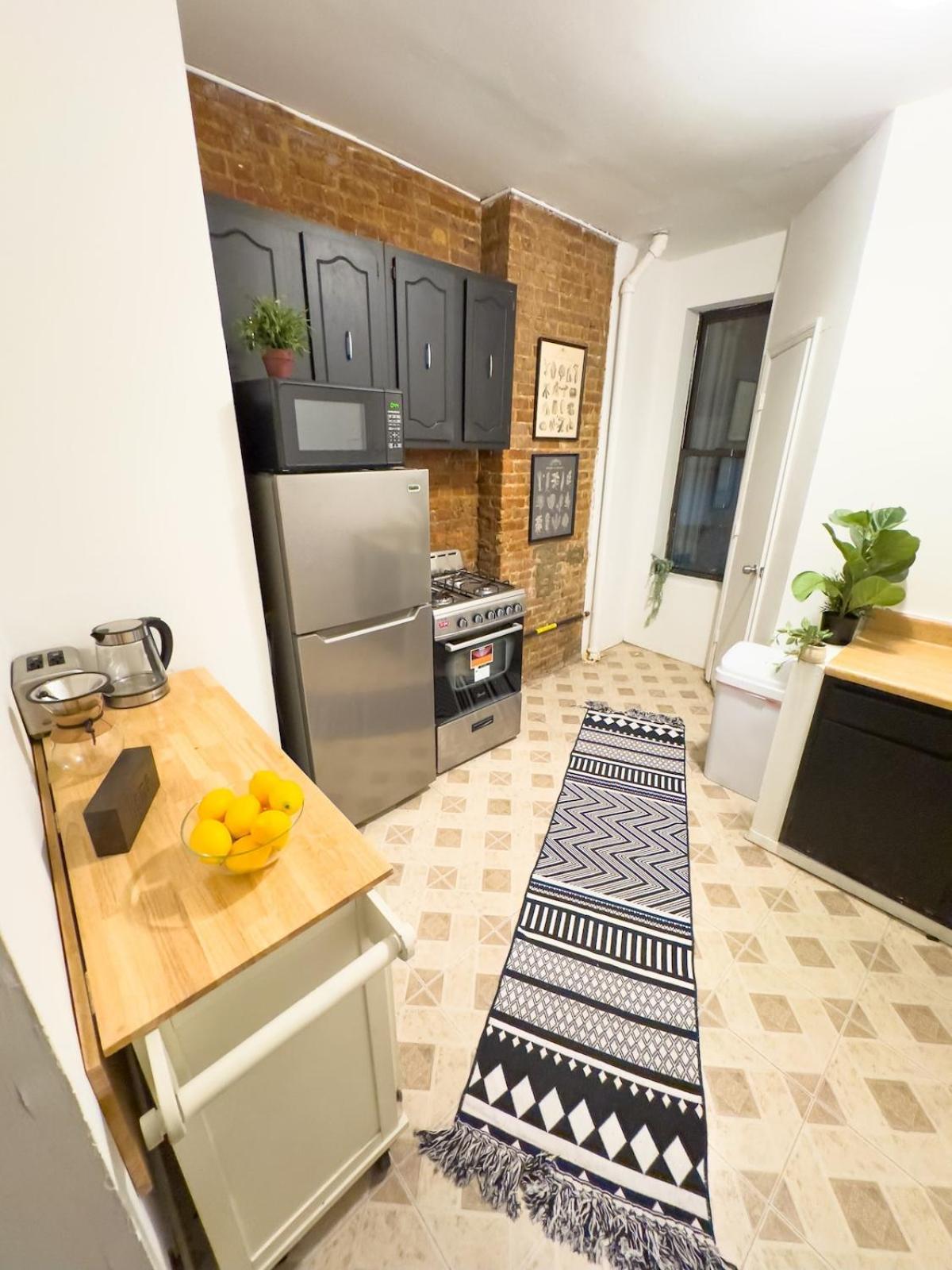 89-2r 1br Upper East Side Lejlighed