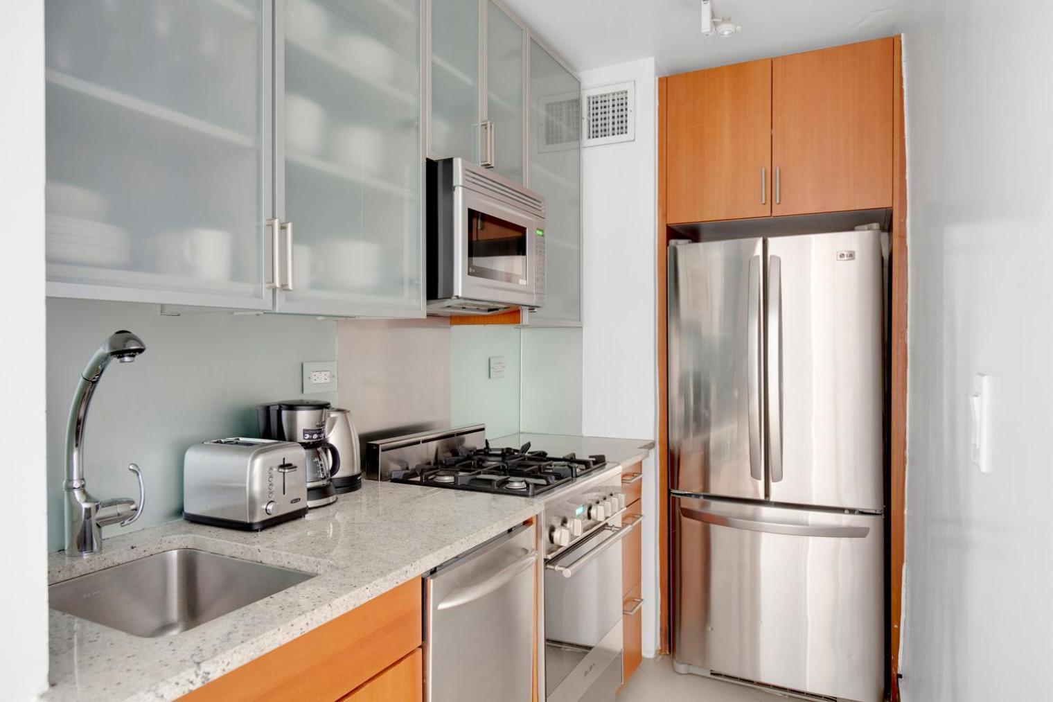 Midtown 1br W Gym Doorman Nr Grand Central Nyc-745 Appartement *