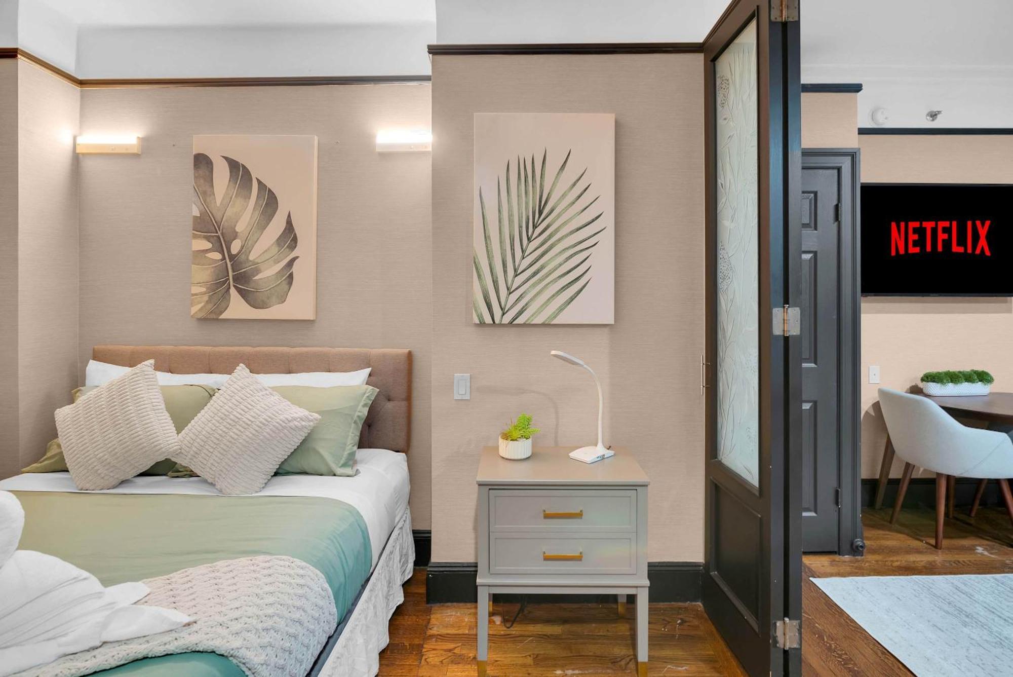 Centrally Located 2 Bdr W Gym & Appartement *