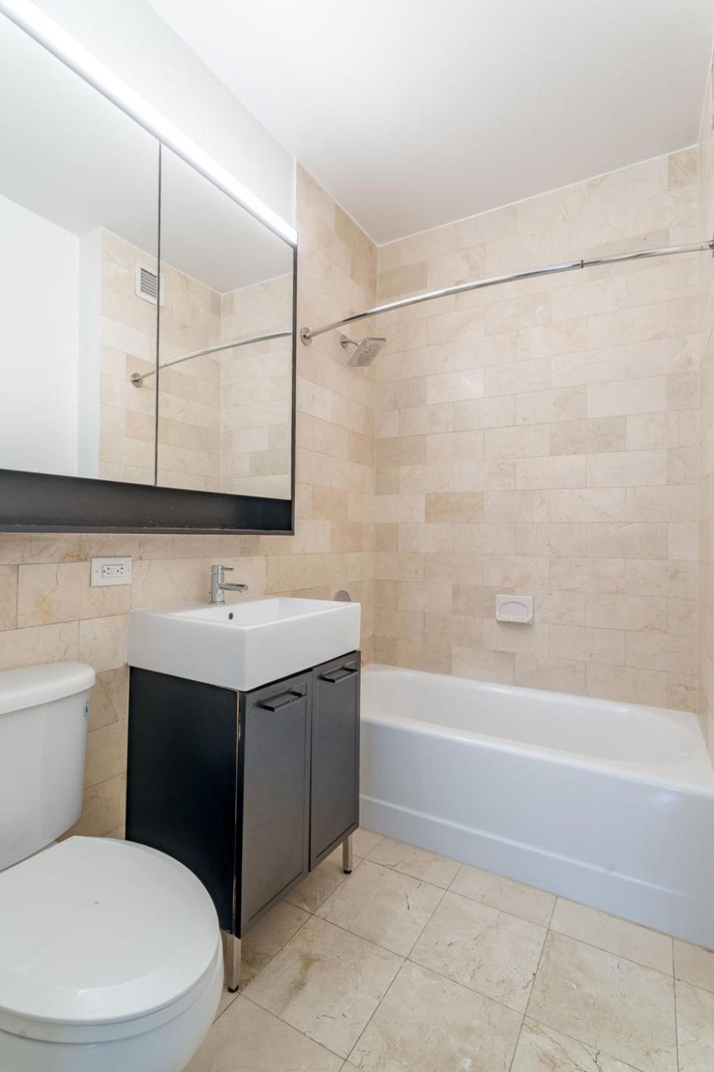 Comfort And Charm 2br 1bath New York City