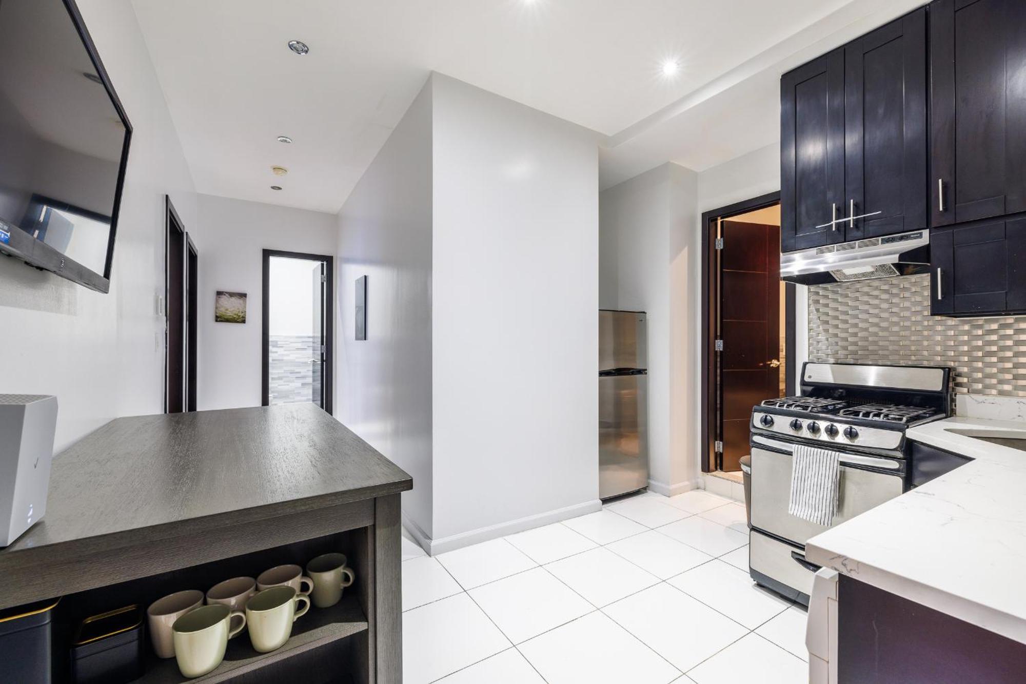 Enjoy Easy Access To The Heart Of Uws *
