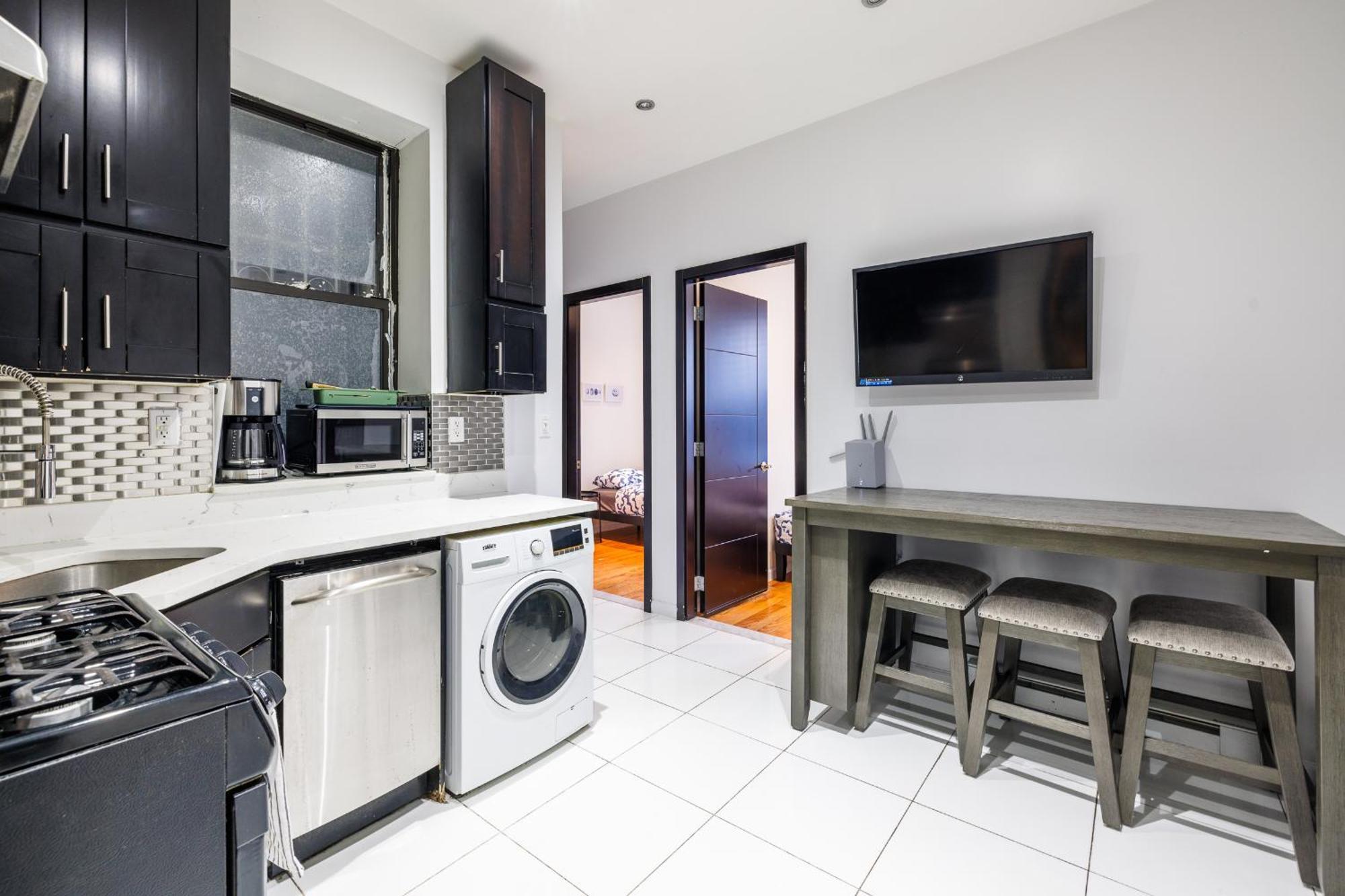 Apartment Enjoy Easy Access To The Heart Of Uws
