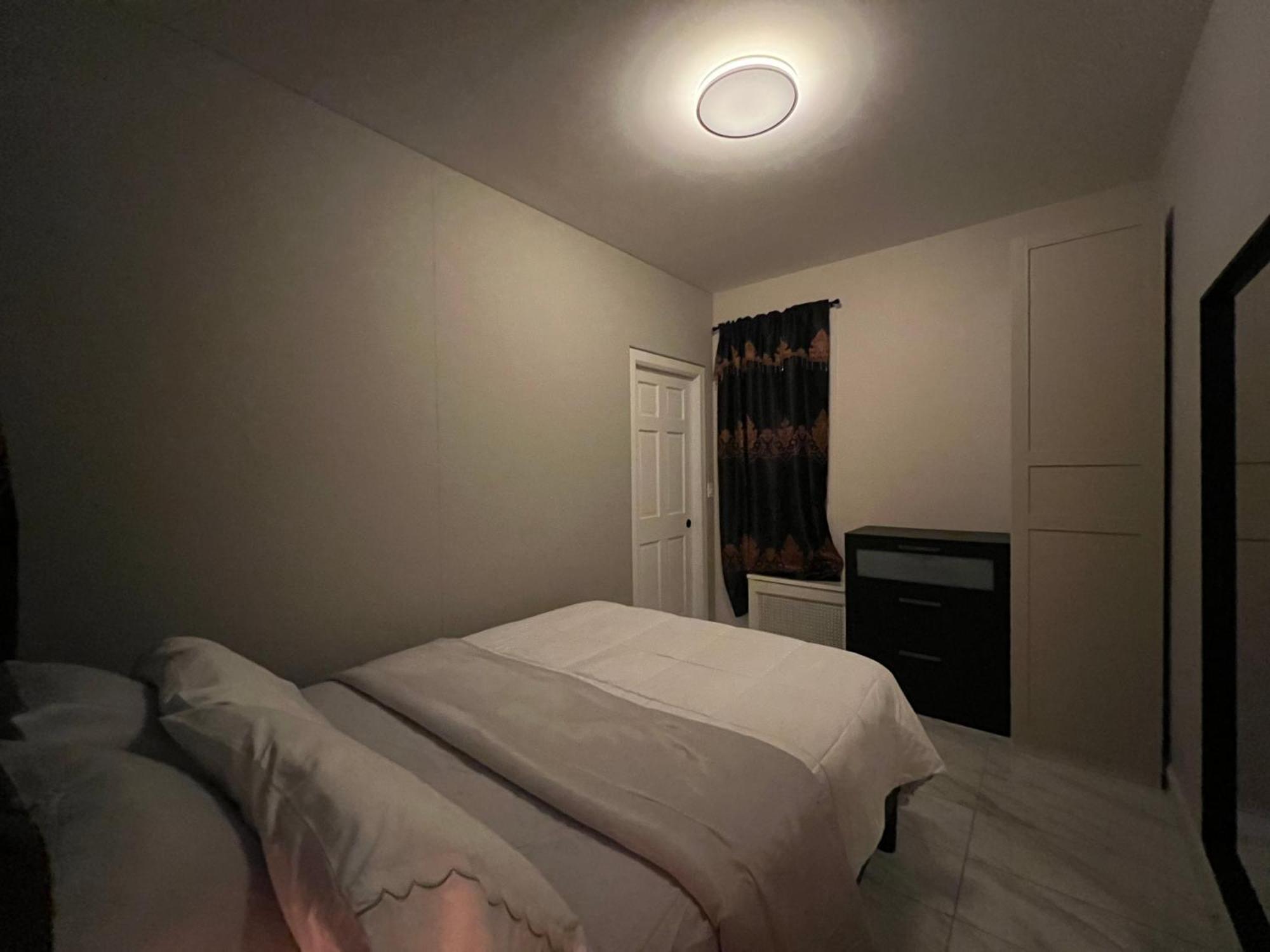 Maison d'hôtes 3 Bedrooms In 2nd Floor Modern Brooklyn Home, Close To J Train