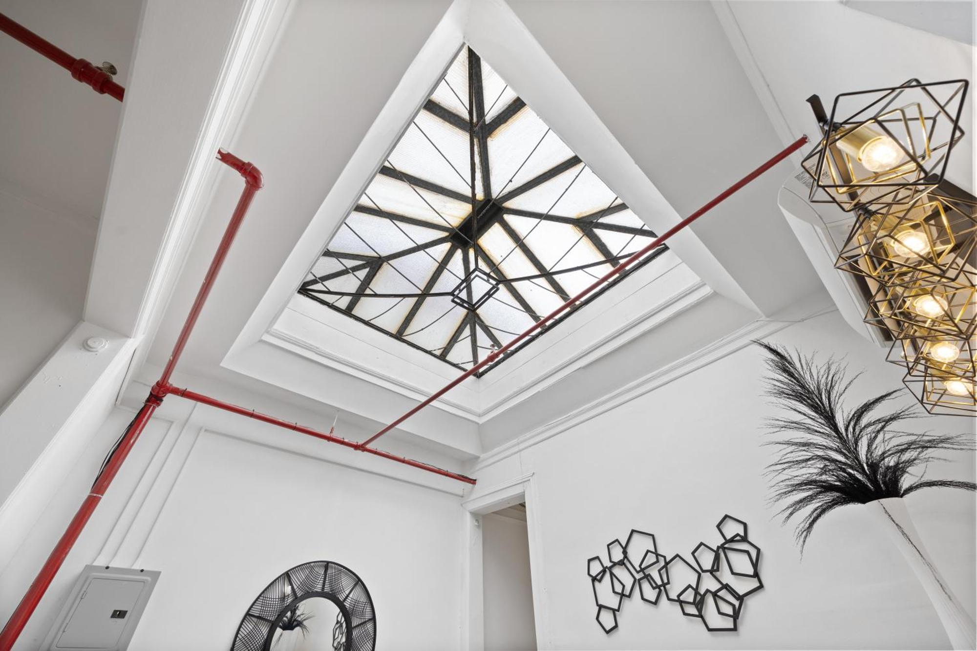 Artful 3 Bdr And Private Patio Near Subway And Stadium At 
