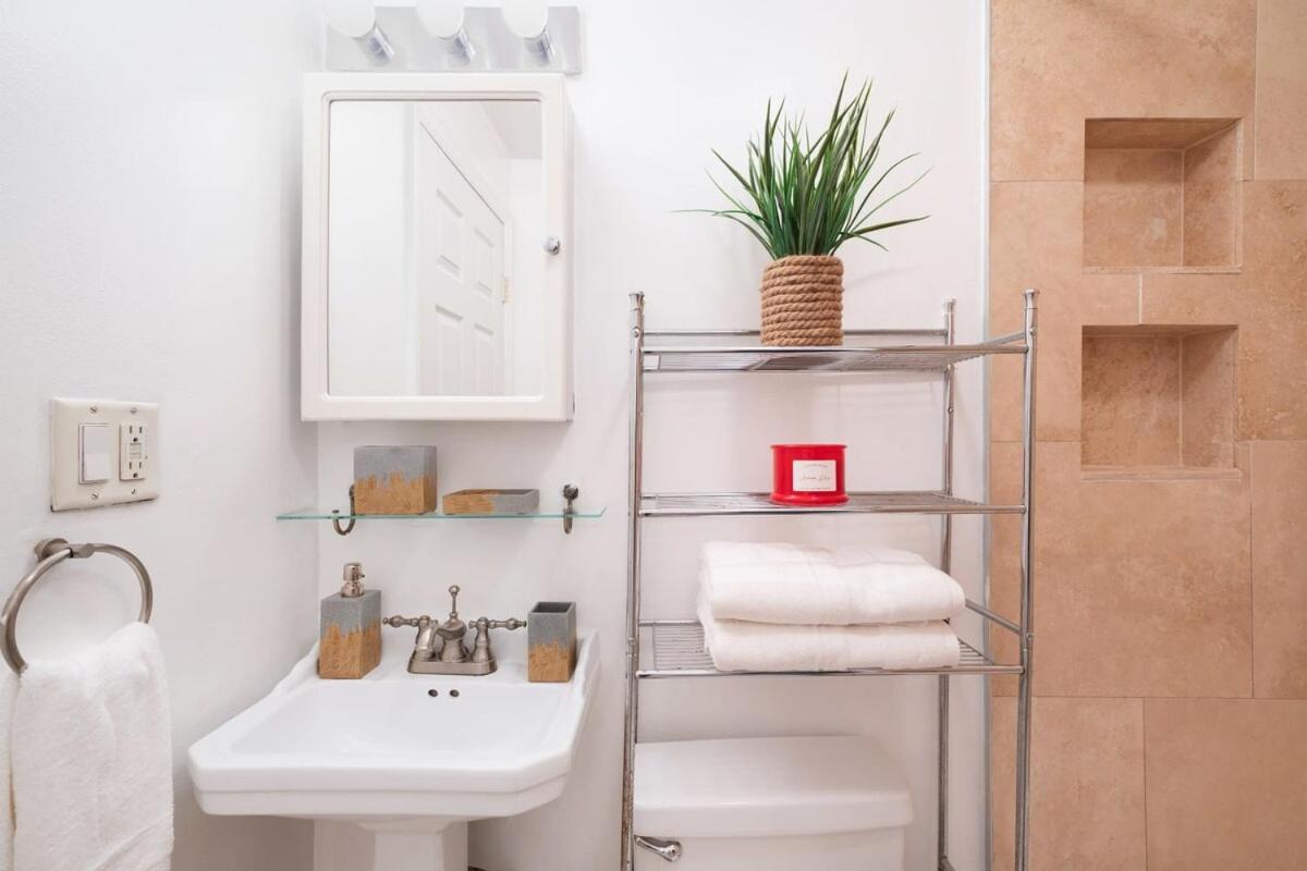 1435-3 3 Bedrooms 2bath W&d Prime Upper East Apartamento *