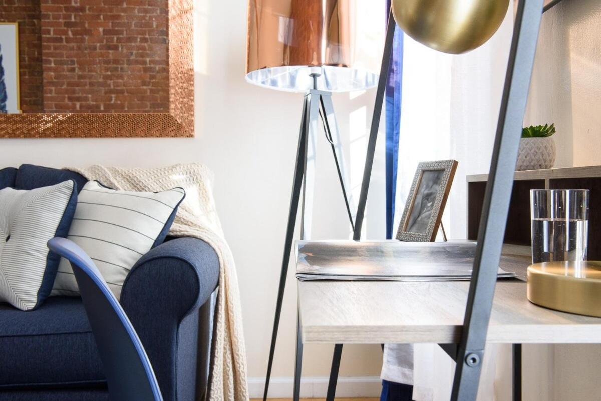 428-4r 2 Bedroom Newly Furnished * New York City