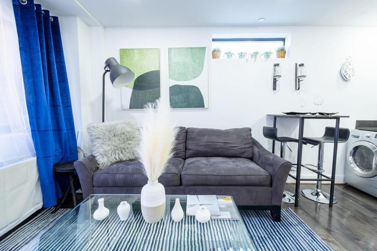 809-5b Luxury With A Private Balcony * New York