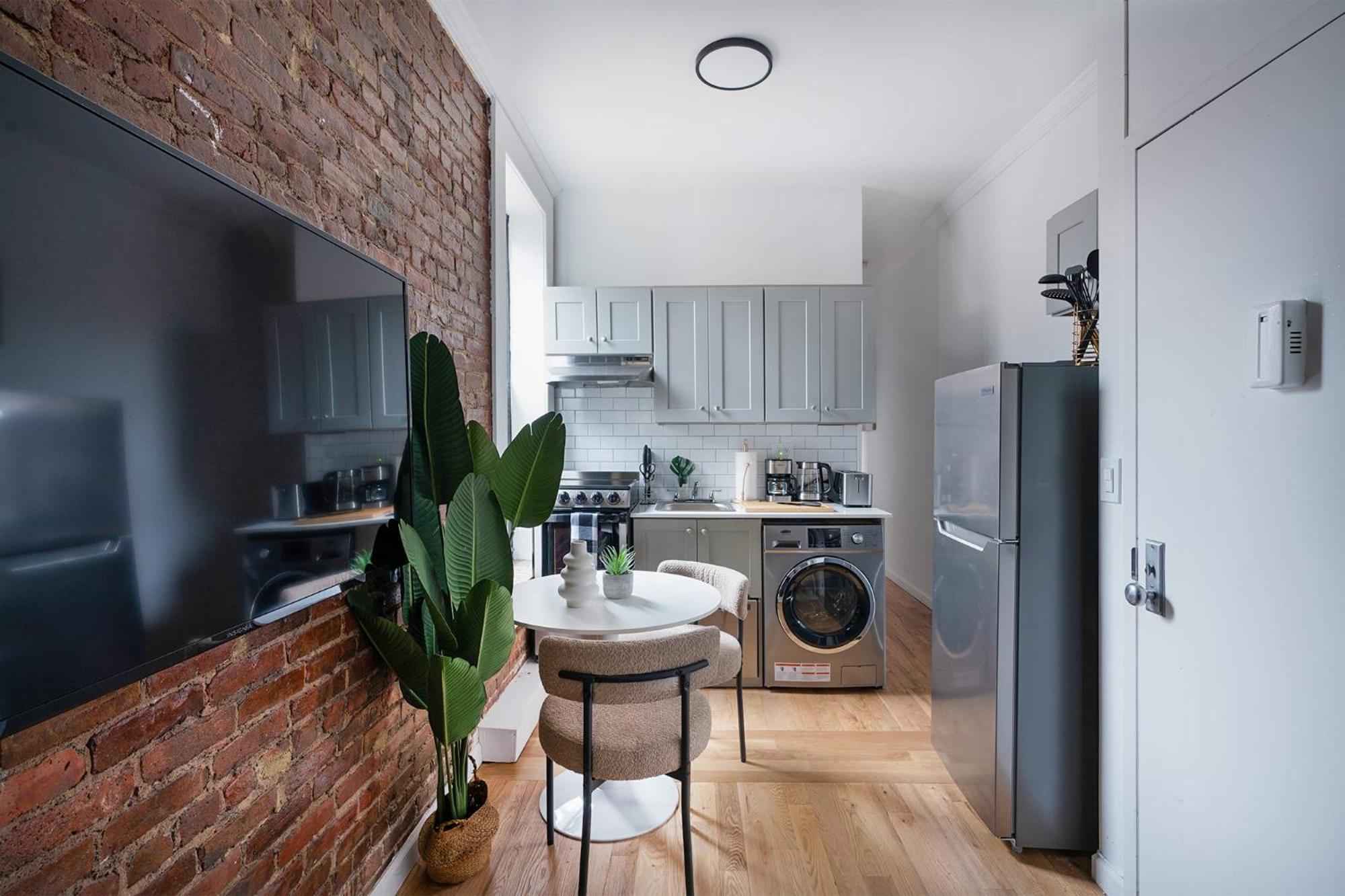 153-1g Newly Renovated 2br Lower East Side Appartement *