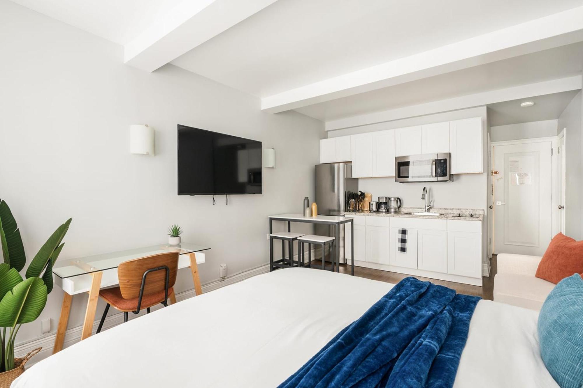 73-703 New Uws Doorman Gym Appartement New York