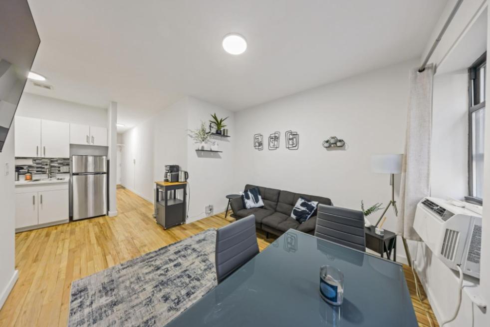 Upscale Retreat - One Bedroom In Downtown Manhattan's Union Square *