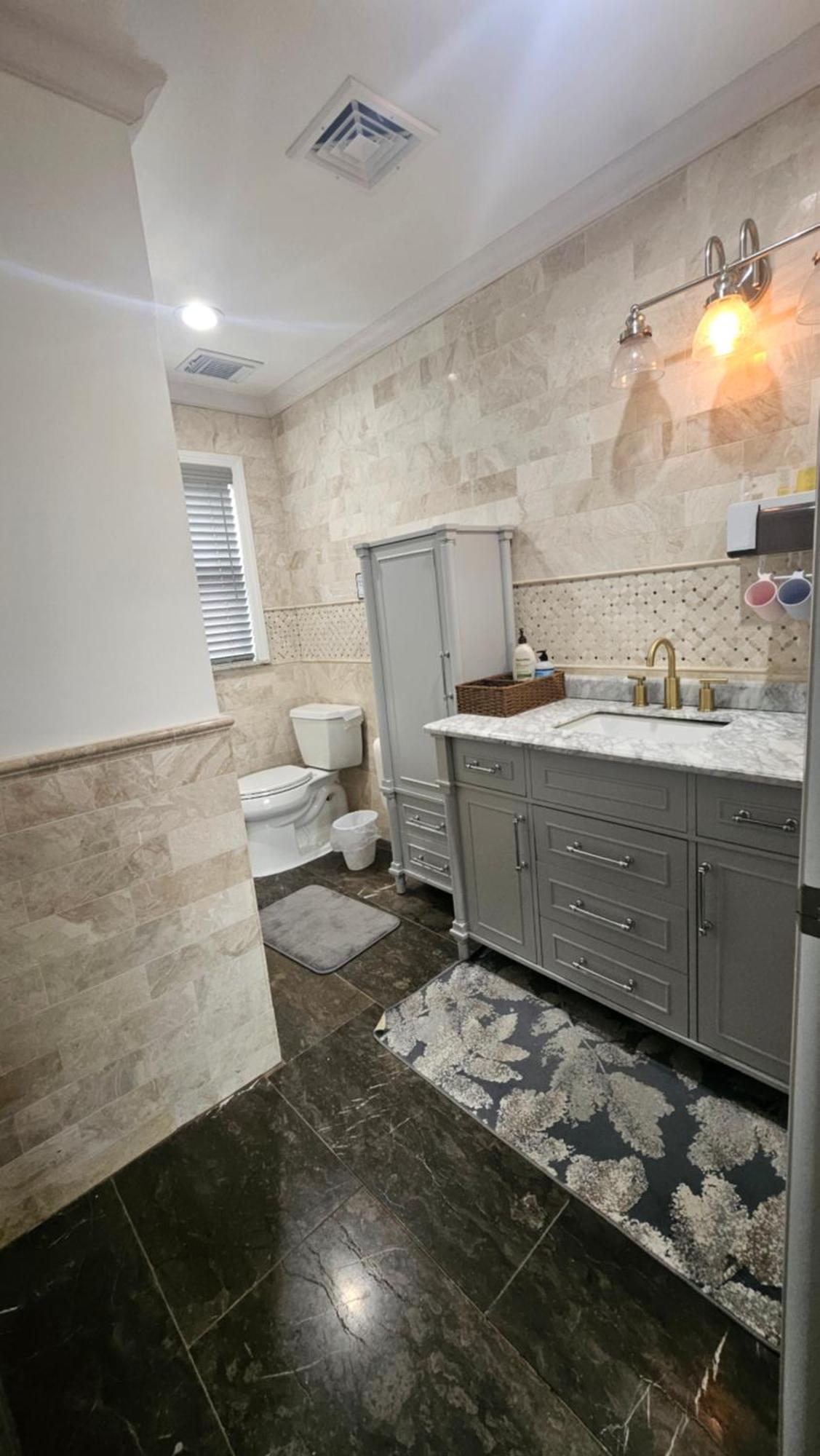 Luxury Hotel-style In Queens, Séjour chez l'habitant