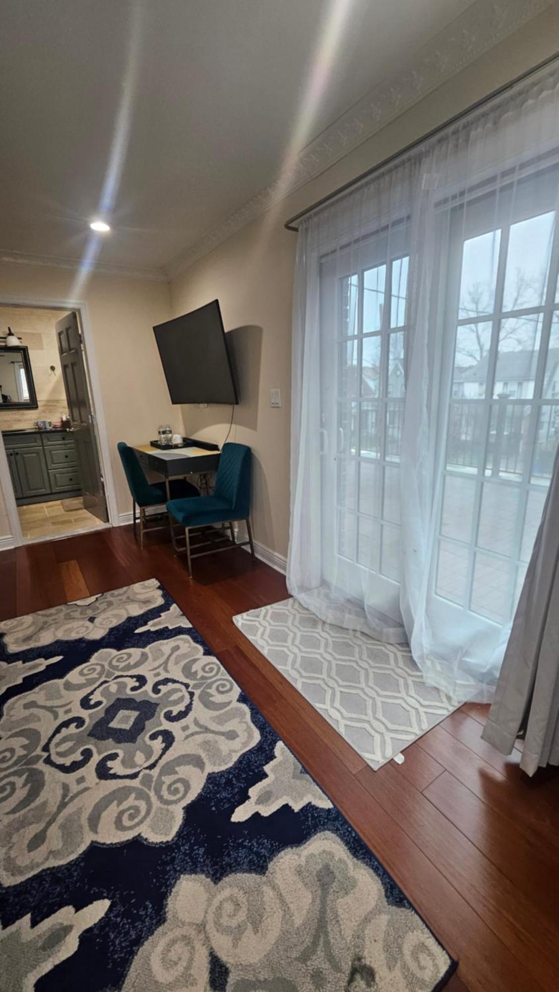 Luxury Hotel-style In Queens, Séjour chez l'habitant *