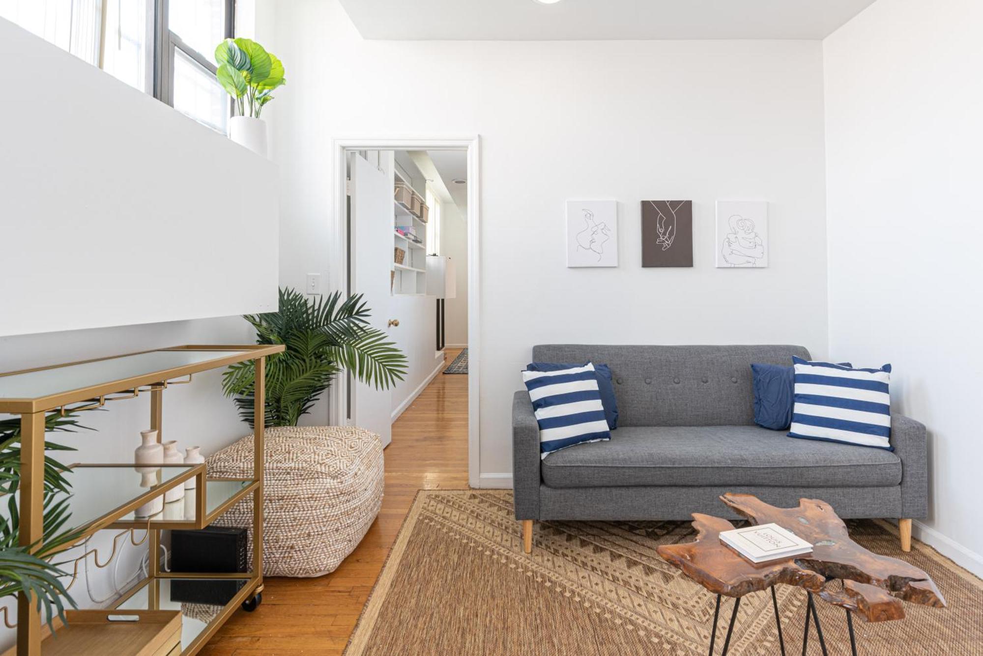 Amazing Furnished 1 Bedroom Penthouse Midtown West Appartement