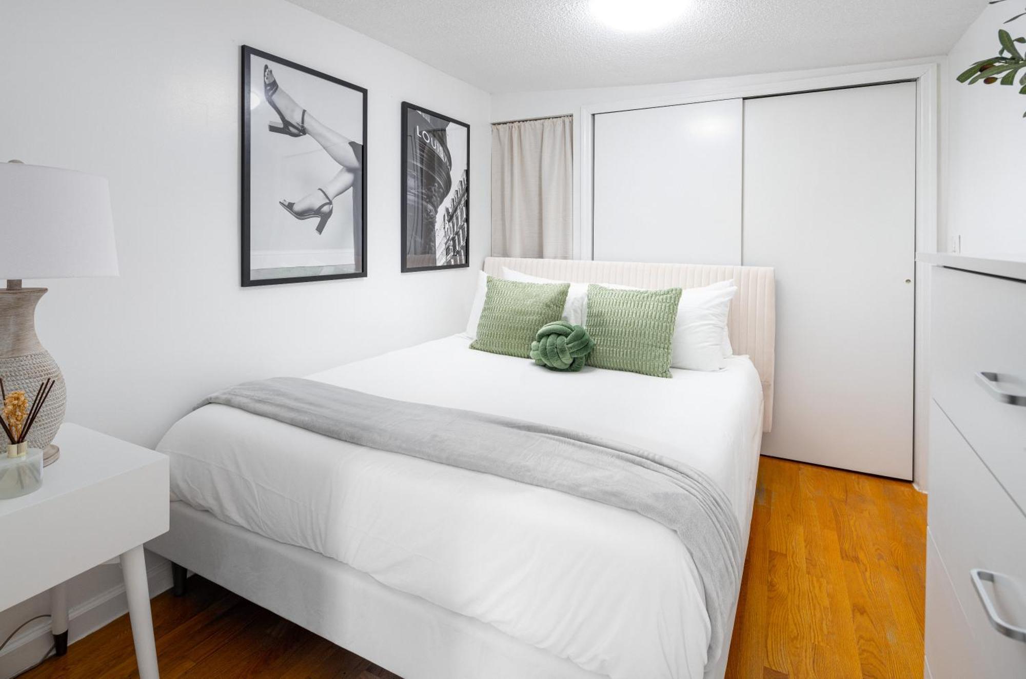 Spacious In Manhattan *