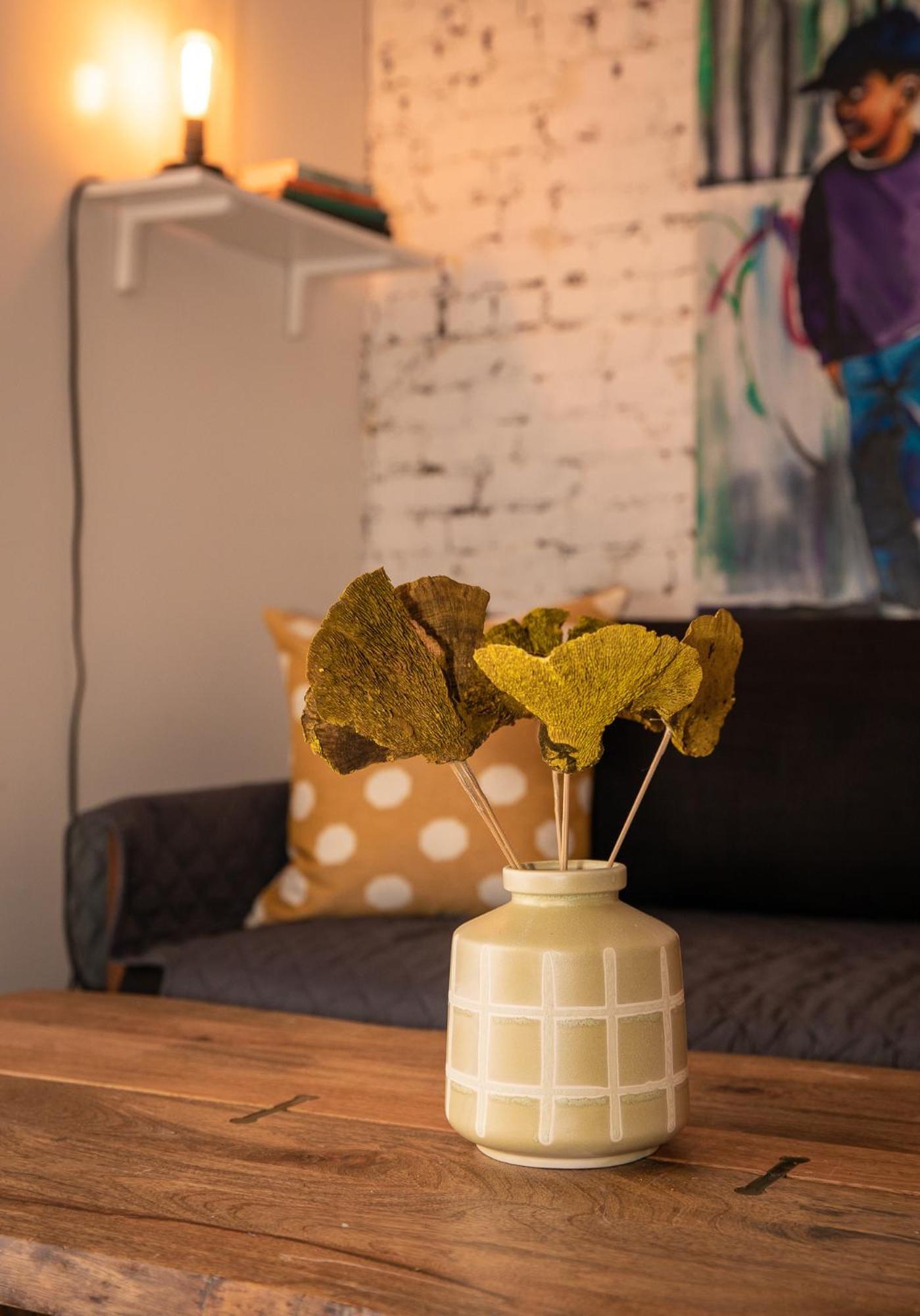 Sunny Fully Furnished In Chelsea Appartement *