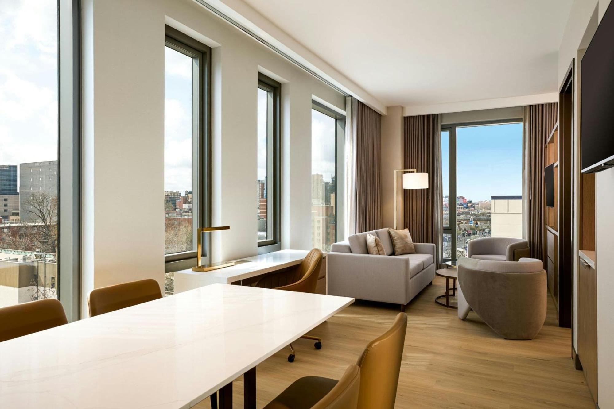 Hotel The Westin Flushing Laguardia Airport *