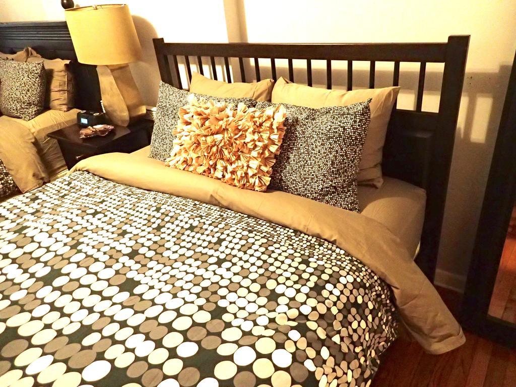 Large 1 Bedroom Chinatown *